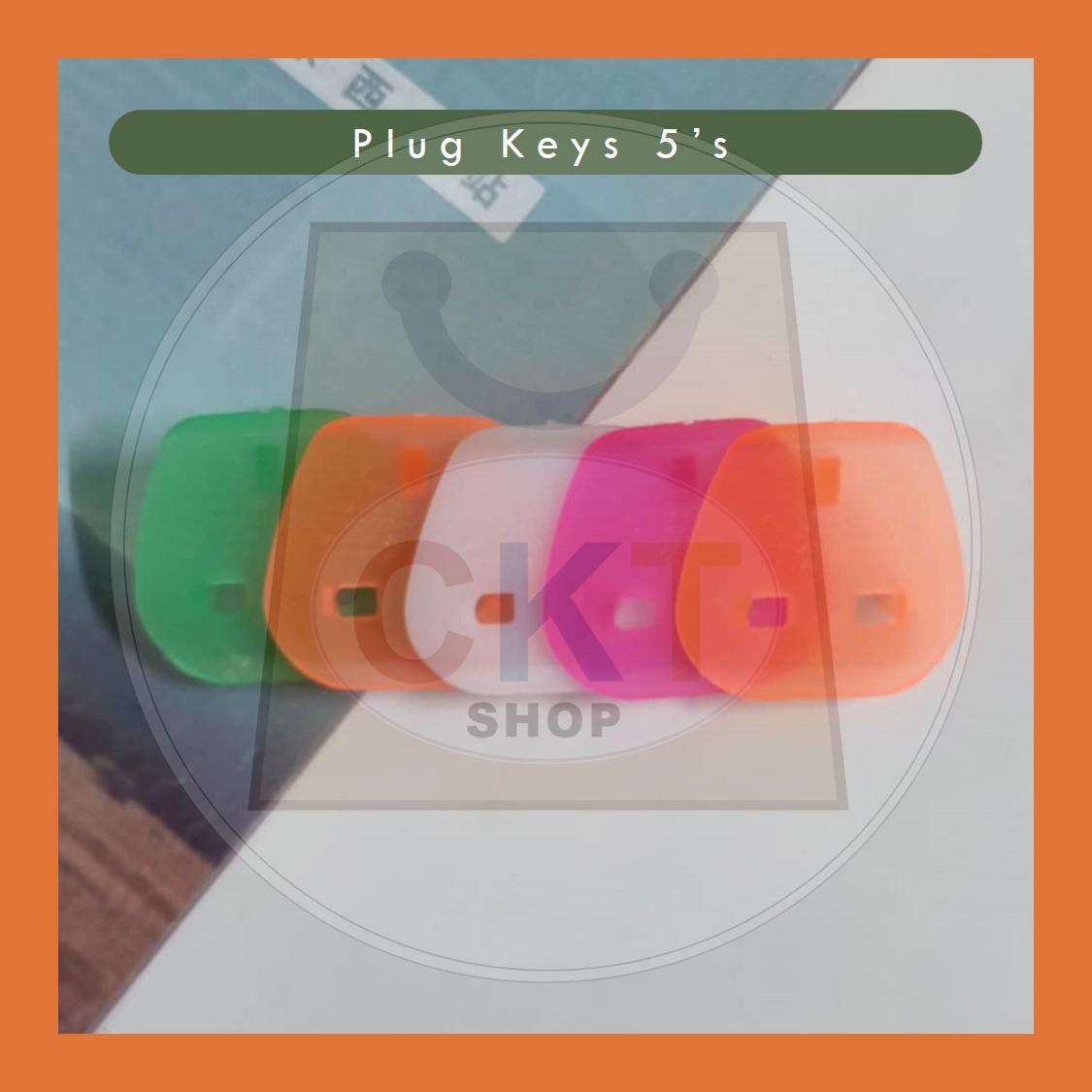 Colourful 13A Safety Switch Socket Plug Key 2 Pin to 3 Pin Converter
